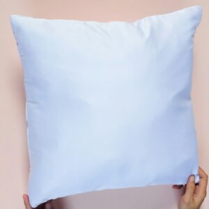 white throw pillow